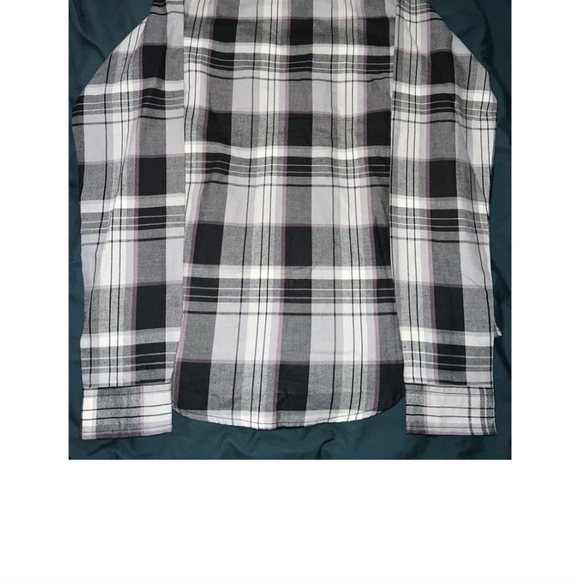 ✨NWOT Women's North face plaid shirt✨ - Picture 6 of 8